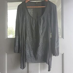 Cupio Black Floral Embroidered Puff Sleeve Tunic Top Asymmetrical Hem Size M